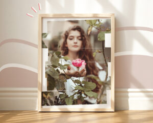 Lámina decorativa o Print de una chica cogiendo una rosa en un parque